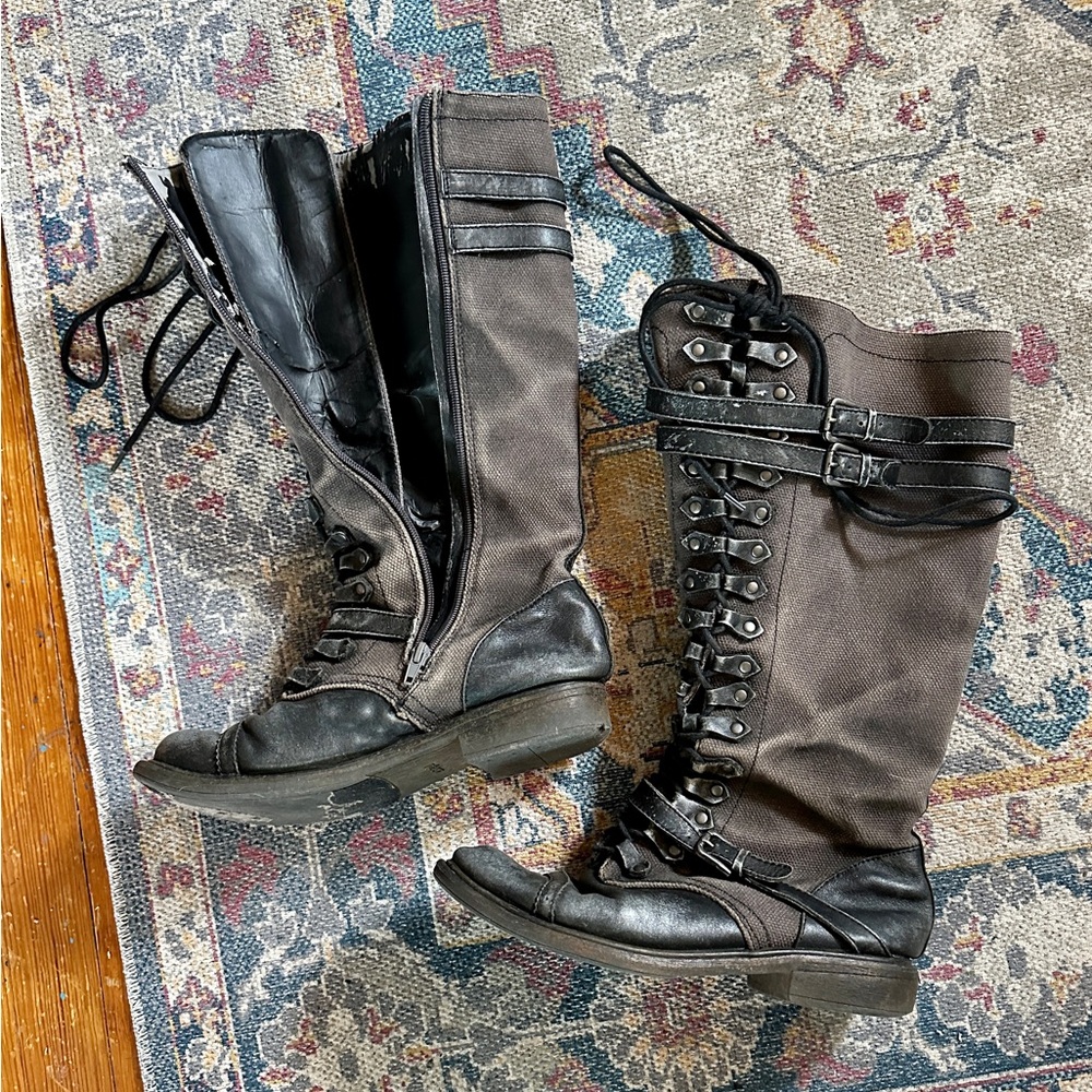 ZIGI Girl Talia Black Lace Up Boots - Picture 3 of 13
